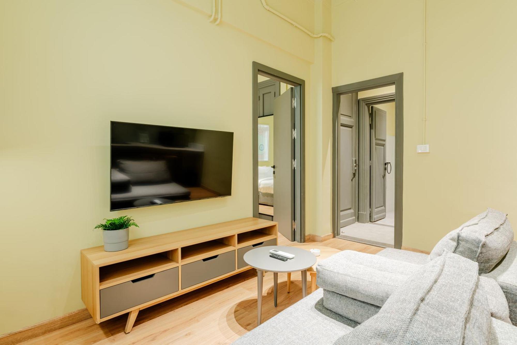 Grey L Studio Apartments Downtown Alexandria Menasce House Bagian luar foto